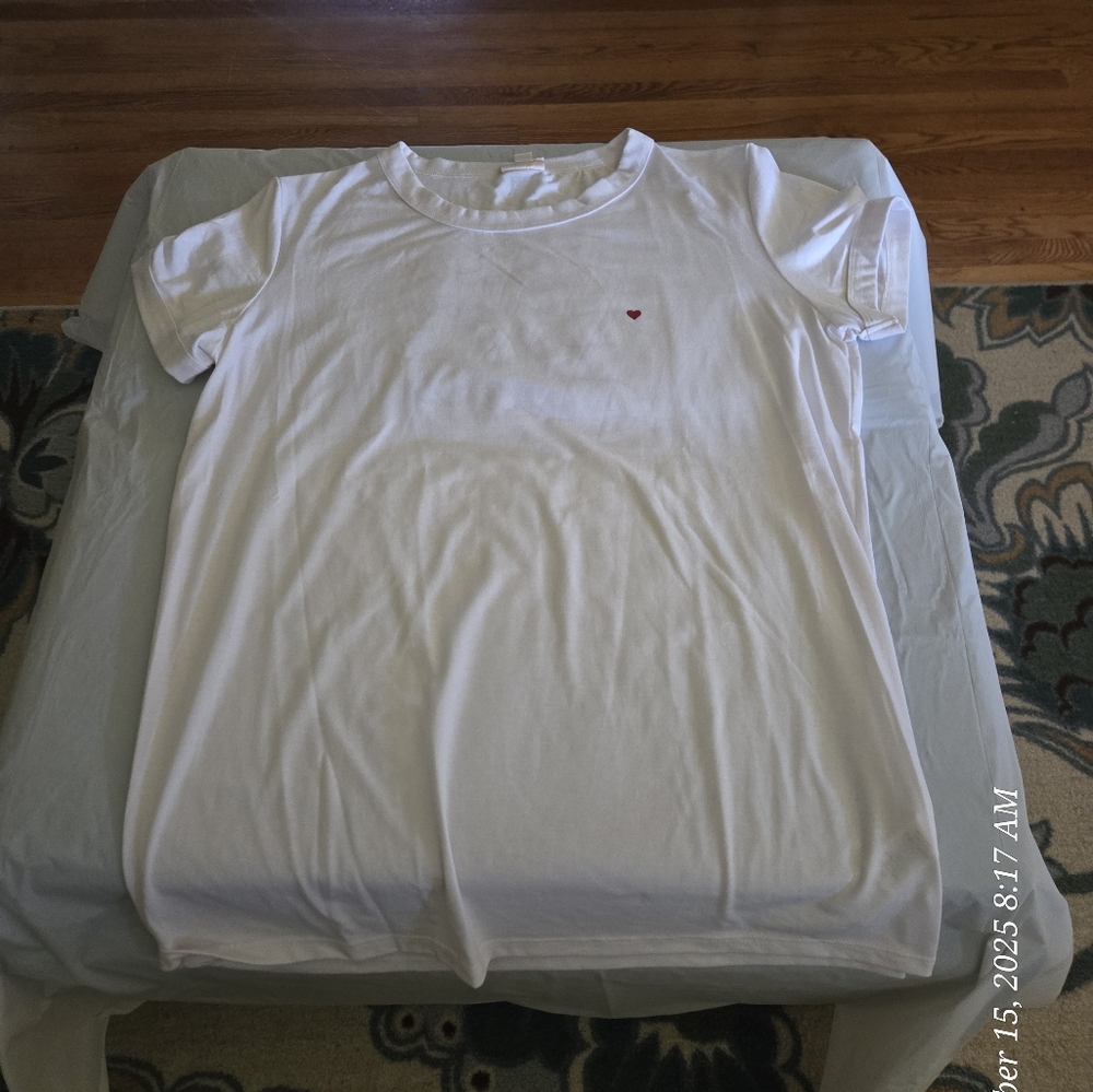 LuLaRoe Liv White Short Sleeve Graphic Tee with Red Heart Accent